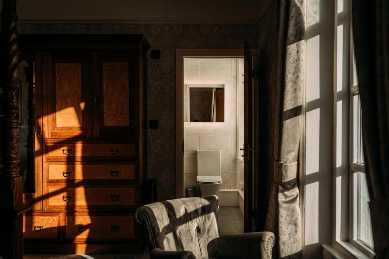 The Queens Hotel Литам-Сент-Эннс Экстерьер фото